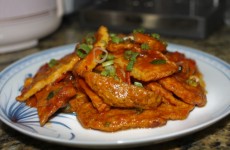 Chả cá rán xào chua ngọt
