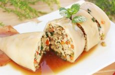 Thưởng thức món mực nhồi đậu phụ